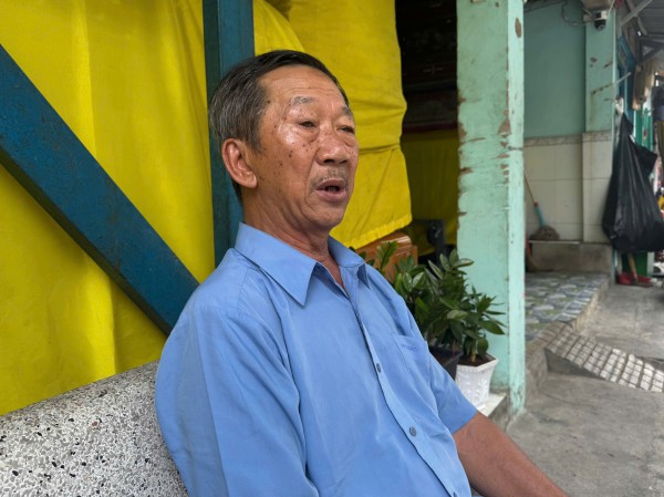 Nghề mai táng ở TP.HCM: Hơn nửa thế kỷ 'cõng' cái chết trên vai Nghề mai táng ở TP.HCM: Hơn nửa thế kỷ 'cõng' cái chết trên vai