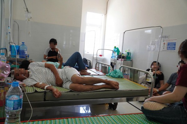 Nghi ngộ độc sau khi ăn bánh mì ở Quy Nhơn: Chủ tiệm cũng nhập viện Nghi ngộ độc sau khi ăn bánh mì ở Quy Nhơn: Chủ tiệm cũng nhập viện