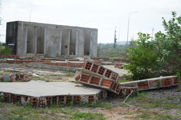 Ngổn ngang dự án khu đô thị 23.000 tỉ trên cát trắng mênh mông Ngổn ngang dự án khu đô thị 23.000 tỉ trên cát trắng mênh mông