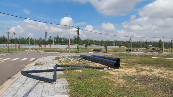 Ngổn ngang dự án khu đô thị 23.000 tỉ trên cát trắng mênh mông Ngổn ngang dự án khu đô thị 23.000 tỉ trên cát trắng mênh mông