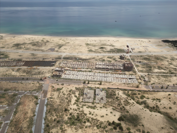 Ngổn ngang dự án khu đô thị 23.000 tỉ trên cát trắng mênh mông Ngổn ngang dự án khu đô thị 23.000 tỉ trên cát trắng mênh mông