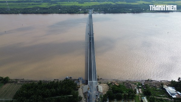Ngừng lưu thông qua cầu Đại Ngãi 2 để tiếp tục thi công Ngừng lưu thông qua cầu Đại Ngãi 2 để tiếp tục thi công