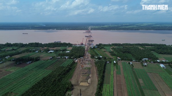 Ngừng lưu thông qua cầu Đại Ngãi 2 để tiếp tục thi công Ngừng lưu thông qua cầu Đại Ngãi 2 để tiếp tục thi công