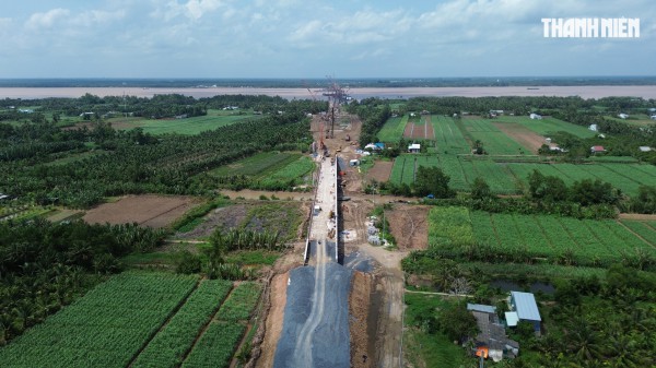 Ngừng lưu thông qua cầu Đại Ngãi 2 để tiếp tục thi công Ngừng lưu thông qua cầu Đại Ngãi 2 để tiếp tục thi công