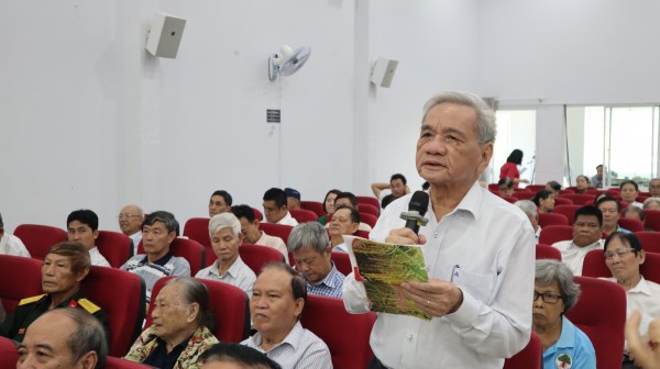 Người dân khó tìm chỗ đỗ xe trung tâm TP.HCM, Bí thư Trần Lưu Quang nói gì?