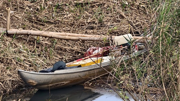Người đàn ông tử vong trên ghe ở sông Trà Khúc Người đàn ông tử vong trên ghe ở sông Trà Khúc