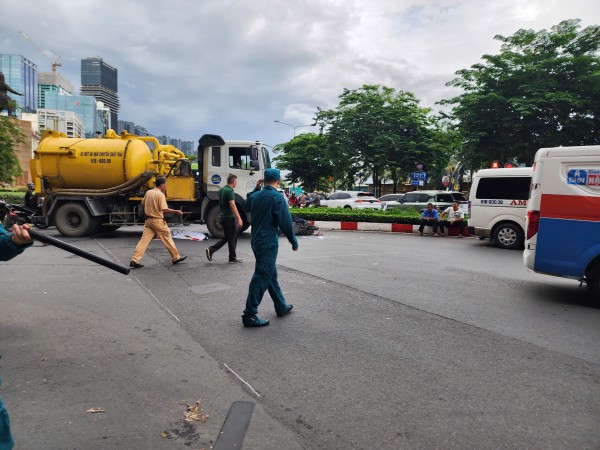 Người phụ nữ tử vong dưới bánh xe bồn ở trung tâm TP.HCM Người phụ nữ tử vong dưới bánh xe bồn ở trung tâm TP.HCM