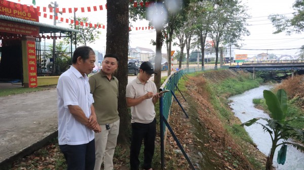 Người tố giác 'thủ phạm' gây mùi hôi ở Chơn Thành sẽ được thưởng 10 triệu đồng Người tố giác 'thủ phạm' gây mùi hôi ở Chơn Thành sẽ được thưởng 10 triệu đồng