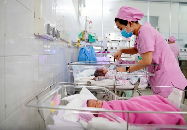 Người trẻ 'ngại' sinh: Chuyện cá nhân hay bài toán xã hội?