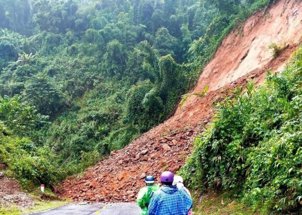 Nguy cơ xảy ra lũ quét, sạt lở ở các vùng núi tỉnh Quảng Nam