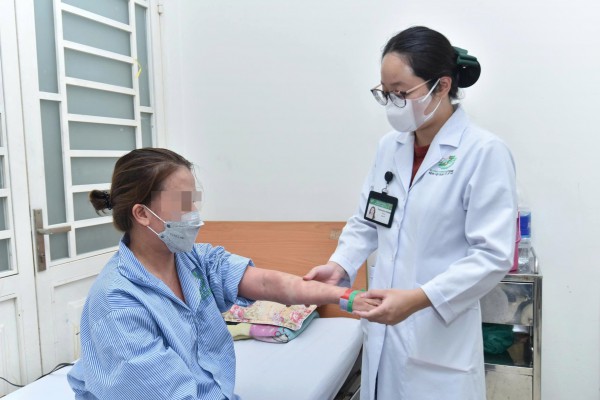 Nguy kịch vì dùng thuốc giảm cân, collagen 'xách tay' Nguy kịch vì dùng thuốc giảm cân, collagen 'xách tay'