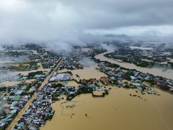 Nha Trang mênh mông biển nước vì lũ chồng lũ Nha Trang mênh mông biển nước vì lũ chồng lũ