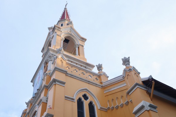 Nhà thờ Cha Tam 125 tuổi ở Chợ Lớn, độc đáo 'nửa Pháp nửa Hoa' Nhà thờ Cha Tam 125 tuổi ở Chợ Lớn, độc đáo 'nửa Pháp nửa Hoa'