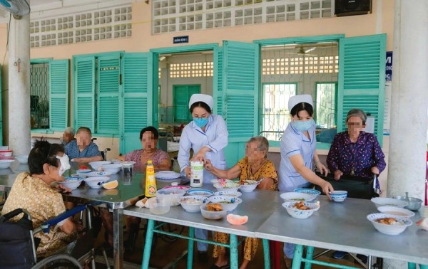 Những bệnh nhân nào ở TP.HCM được hỗ trợ tiền ăn, cao nhất đến 170.000 đồng/ngày? Những bệnh nhân nào ở TP.HCM được hỗ trợ tiền ăn, cao nhất đến 170.000 đồng/ngày?