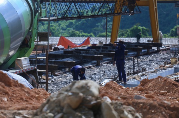 Những cây cầu vượt núi mở rộng cao tốc La Sơn - Hòa Liên Những cây cầu vượt núi mở rộng cao tốc La Sơn - Hòa Liên