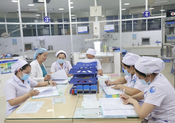 Những em bé ‘0 giờ’ chào đón năm mới 2026, mong thành nhân tài