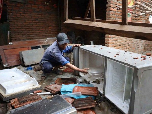 Nỗ lực tái thiết sau lũ lịch sử