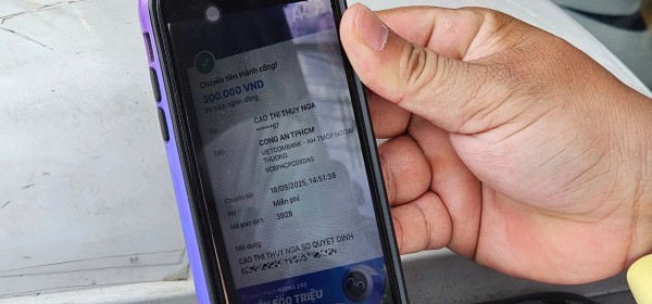 Nộp phạt giao thông qua QR tại chỗ, người dân TP.HCM khen tiện lợi Nộp phạt giao thông qua QR tại chỗ, người dân TP.HCM khen tiện lợi