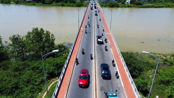 Nút giao thông cầu Hòa Xuân sắp 'lột xác', người dân vui mừng thoát cảnh ùn tắc Nút giao thông cầu Hòa Xuân sắp 'lột xác', người dân vui mừng thoát cảnh ùn tắc