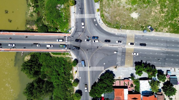 Nút giao thông cầu Hòa Xuân sắp 'lột xác', người dân vui mừng thoát cảnh ùn tắc Nút giao thông cầu Hòa Xuân sắp 'lột xác', người dân vui mừng thoát cảnh ùn tắc