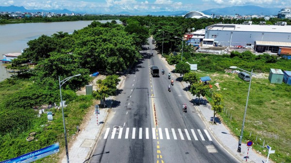 Nút giao thông cầu Hòa Xuân sắp 'lột xác', người dân vui mừng thoát cảnh ùn tắc Nút giao thông cầu Hòa Xuân sắp 'lột xác', người dân vui mừng thoát cảnh ùn tắc