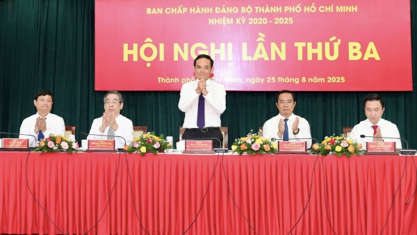 Phân công ông Nguyễn Phước Lộc điều hành công việc hằng ngày của Đảng bộ TP.HCM