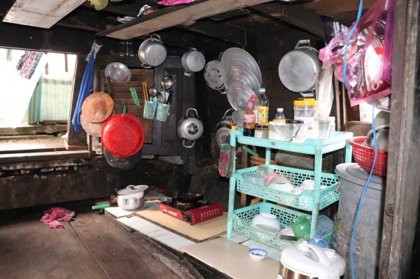 Phận đời ven kênh ở TP.HCM: 20 năm lênh đênh sông nước Phận đời ven kênh ở TP.HCM: 20 năm lênh đênh sông nước