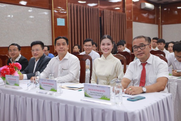 Phát động cuộc thi vẽ tranh kết hợp trồng 1.000 cây xanh bảo vệ môi trường Phát động cuộc thi vẽ tranh kết hợp trồng 1.000 cây xanh bảo vệ môi trường