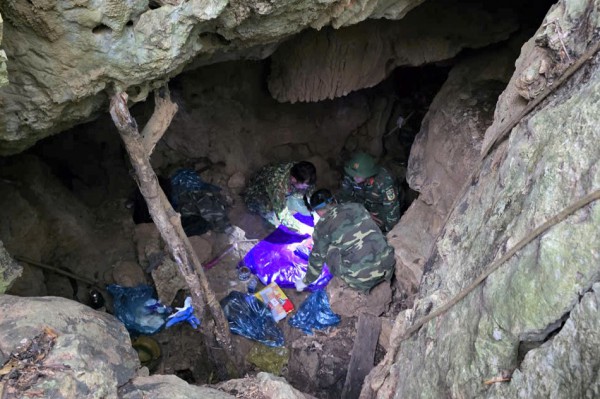 Phát hiện hài cốt liệt sĩ cùng đồng tiền mệnh giá 2 xu phát hành năm 1958