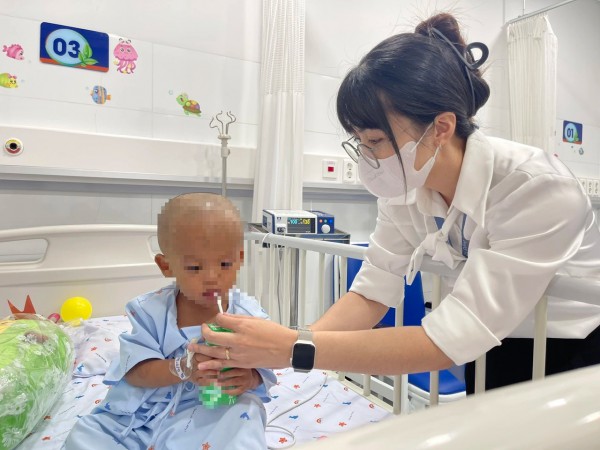 Phát hiện và tố giác kịp thời các hành vi bạo lực, xâm hại trẻ em Phát hiện và tố giác kịp thời các hành vi bạo lực, xâm hại trẻ em