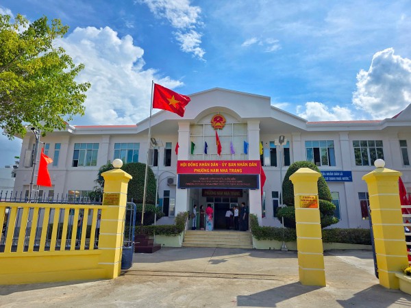 Phó chủ tịch Quốc hội Nguyễn Khắc Định: Đẩy mạnh chuyển đổi số trong quản lý hành chính Phó chủ tịch Quốc hội Nguyễn Khắc Định: Đẩy mạnh chuyển đổi số trong quản lý hành chính