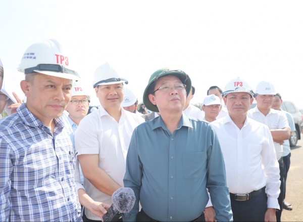 Phó thủ tướng Hồ Quốc Dũng kiểm tra cao tốc Khánh Hòa - Buôn Ma Thuột