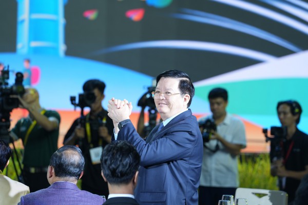 Phó thủ tướng Mai Văn Chính dự chương trình 'Đêm Việt Nam' tại TP.HCM Phó thủ tướng Mai Văn Chính dự chương trình 'Đêm Việt Nam' tại TP.HCM