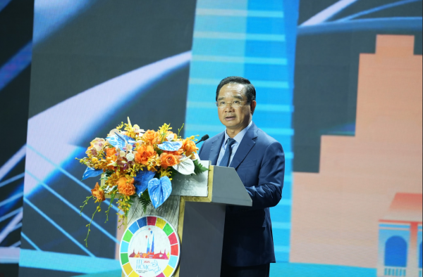 Phó thủ tướng Mai Văn Chính dự chương trình 'Đêm Việt Nam' tại TP.HCM Phó thủ tướng Mai Văn Chính dự chương trình 'Đêm Việt Nam' tại TP.HCM