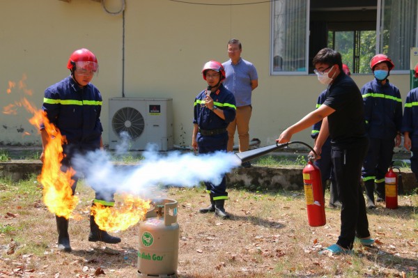 Phòng chống cháy nổ tại ký túc xá lớn nhất nước