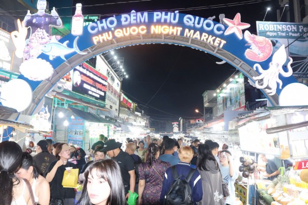 Phú Quốc khẳng định không dẹp chợ đêm, sẽ bố trí địa điểm mới