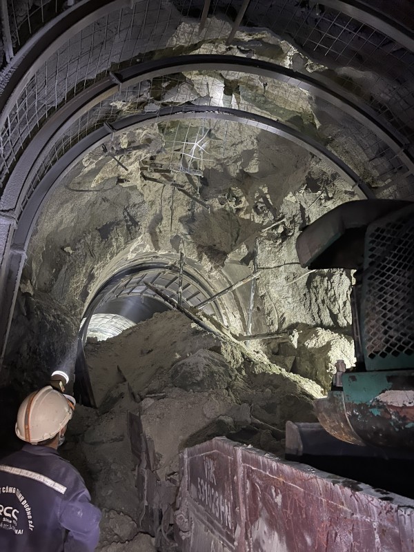 Phú Yên: Sạt lở tại hầm đường sắt Chí Thạnh trong lúc sửa chữa