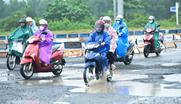 QL14B nát tươm, liên tục xảy ra tai nạn gây bức xúc