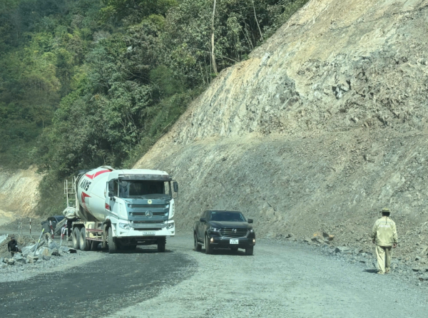 QL28B Lâm Đồng: Cần cảnh báo nguy hiểm cho xe lưu thông trên đèo Đại Ninh QL28B Lâm Đồng: Cần cảnh báo nguy hiểm cho xe lưu thông trên đèo Đại Ninh