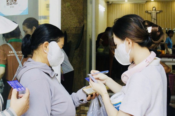 Quán cơm miễn phí gần bệnh viện và lời chúc lạ: ‘Mong không gặp lại’ Quán cơm miễn phí gần bệnh viện và lời chúc lạ: ‘Mong không gặp lại’