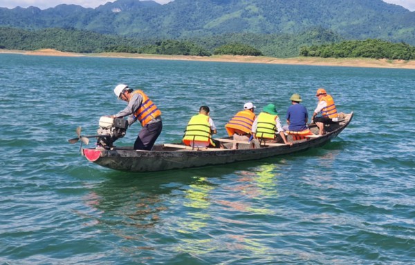 Quảng Bình: Cá chết bất thường ở hồ Rào Đá