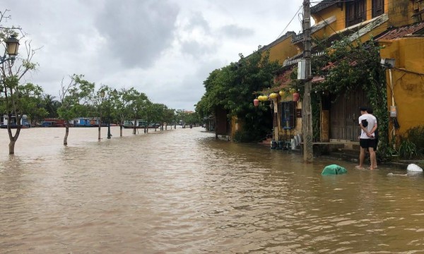 Quảng Nam: Mưa lớn kèm thủy điện điều tiết, rốn lũ Đại Lộc, Hội An ngập sâu