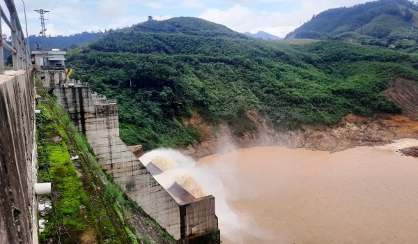 Quảng Nam yêu cầu 3 thủy điện hạ mực nước để đảm bảo dung tích đón lũ