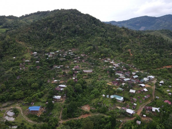 Quảng Ngãi: Băng rừng, vượt suối để đưa điện về Tu Thôn Quảng Ngãi: Băng rừng, vượt suối để đưa điện về Tu Thôn