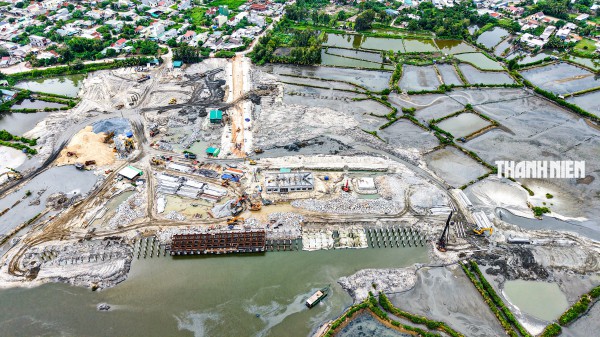 Quảng Ngãi: Cận cảnh dự án cảng cá 460 tỉ đồng ì ạch, 'mắc cạn' mặt bằng Quảng Ngãi: Cận cảnh dự án cảng cá 460 tỉ đồng ì ạch, 'mắc cạn' mặt bằng