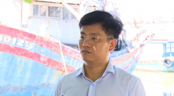Quảng Ngãi: Cận cảnh rác thải bủa vây đầm nước mặn Sa Huỳnh