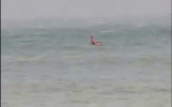 Quảng Ngãi: Trực thăng tìm kiếm 3 người mất tích ở đặc khu Lý Sơn