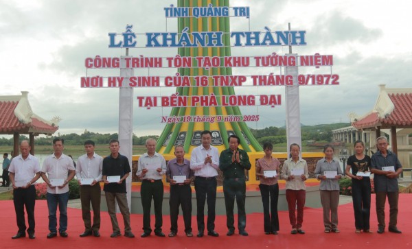 Quảng Trị: Khánh thành Khu tưởng niệm Thanh niên xung phong ở Bến phà Long Đại Quảng Trị: Khánh thành Khu tưởng niệm Thanh niên xung phong ở Bến phà Long Đại