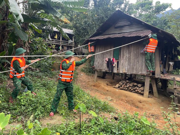 Quảng Trị: Nhiều người bị thương trong lúc phòng chống bão số 5 Quảng Trị: Nhiều người bị thương trong lúc phòng chống bão số 5