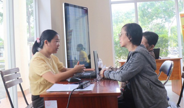 Quy định mới của TP.HCM về chi thu nhập tăng thêm cho cán bộ Quy định mới của TP.HCM về chi thu nhập tăng thêm cho cán bộ